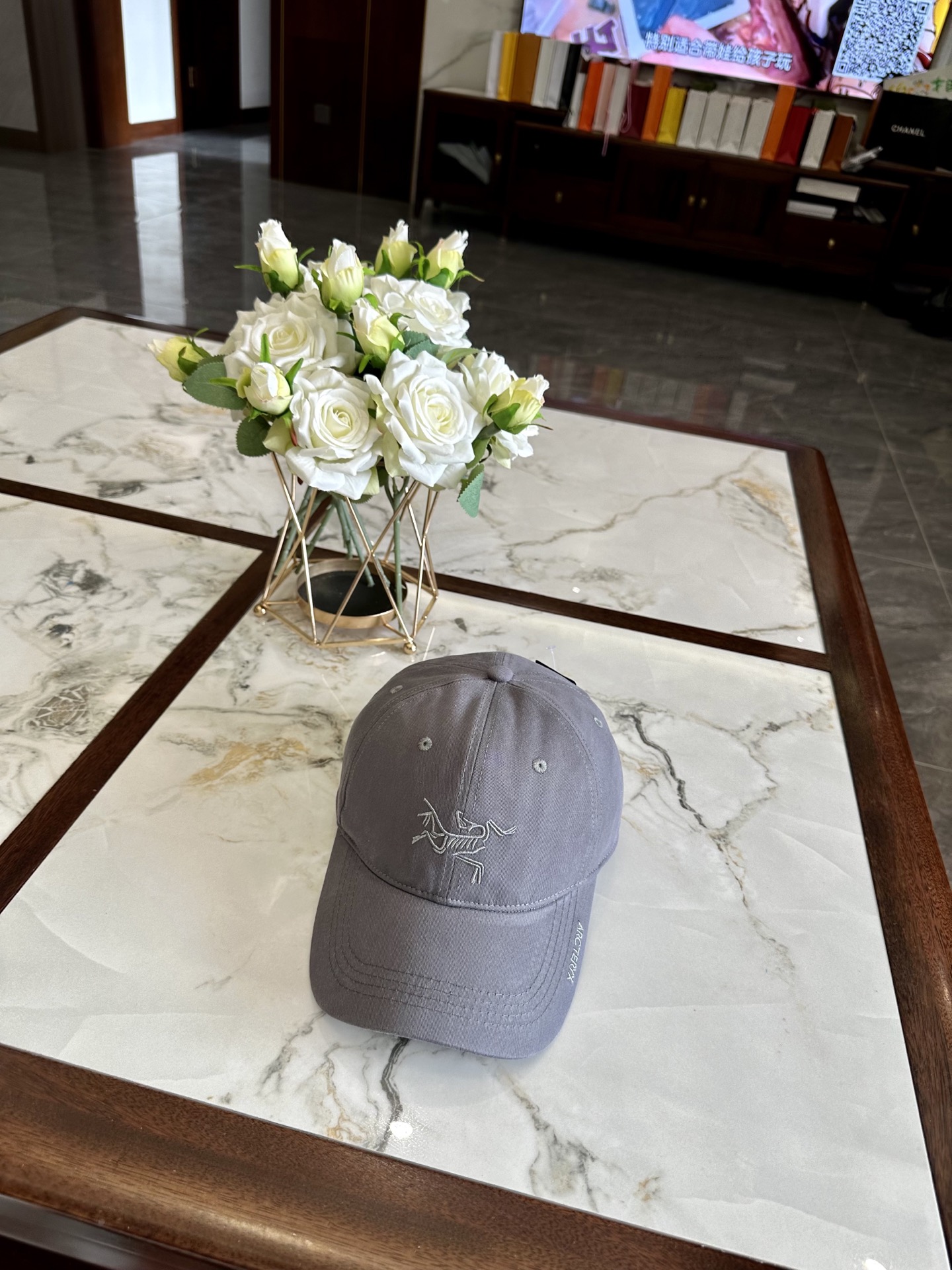 ARC'TERYX hat model 10